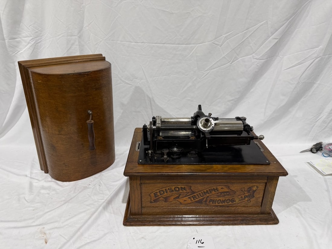 Edison Triumph Cylinder Phonograph (1 of 4)