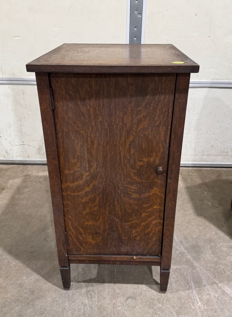 Oak Single Door Disc Record Cabinet (1 of 2)