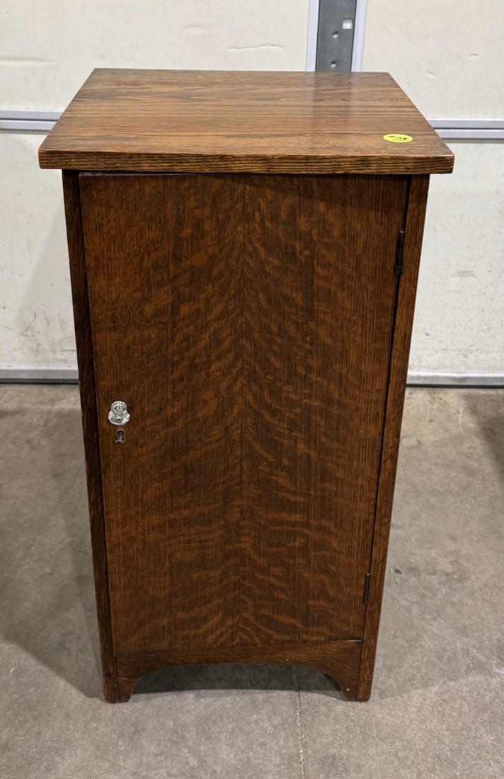 Oak Single Door Disc Record Cabinet (1 of 2)