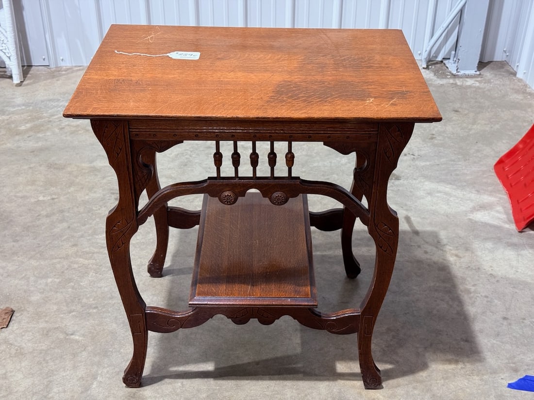 Oak Parlor Table (1 of 2)