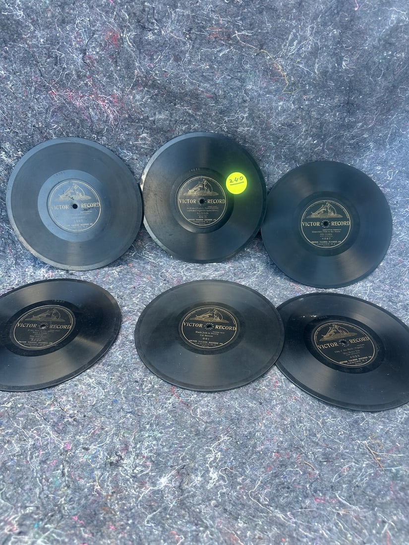 6 8" Victor Records (1 of 5)