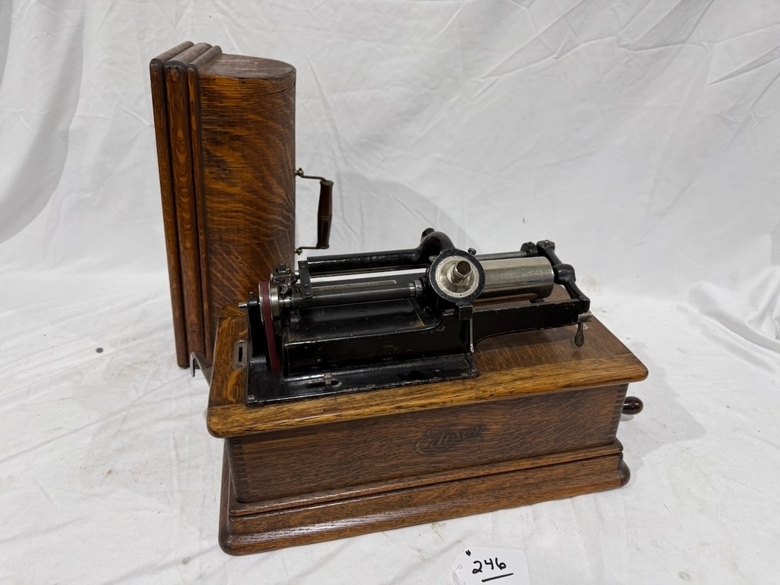 Edison Home Cylinder Phonograph (1 of 3)