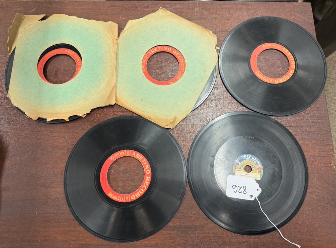 Aretino and Busy bee Disc Records: 4 Aretino records and 1 Busy Bee A-92 record