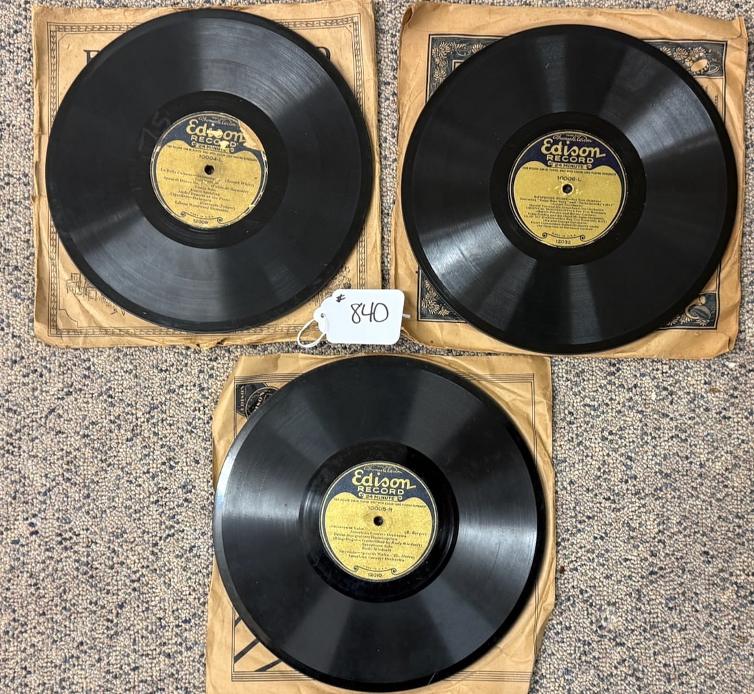 3 Edison 24 Minute Diamond Disc Records (1 of 2)
