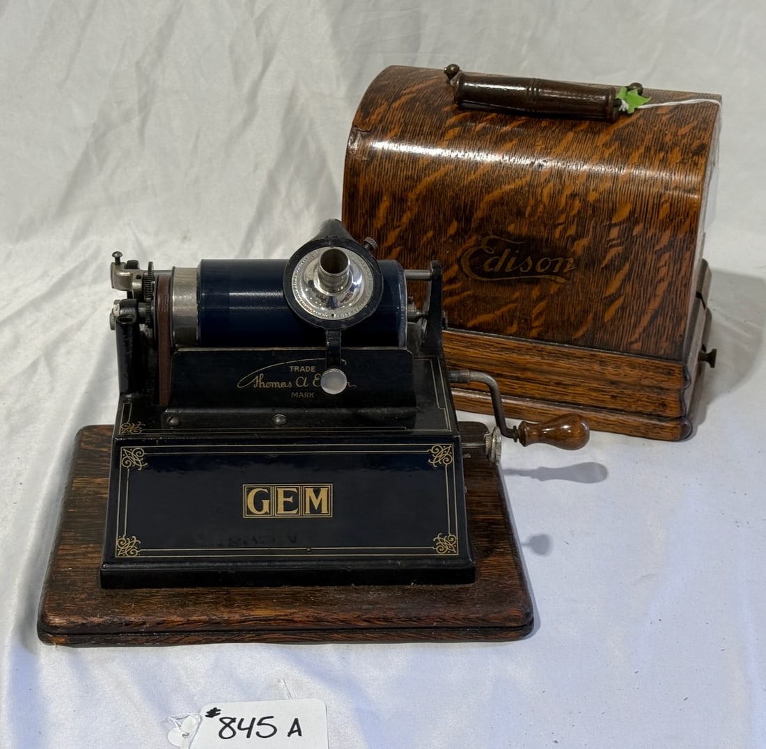 Edison Black Gem Cylinder Phonograph: H reproducer, crank and cover