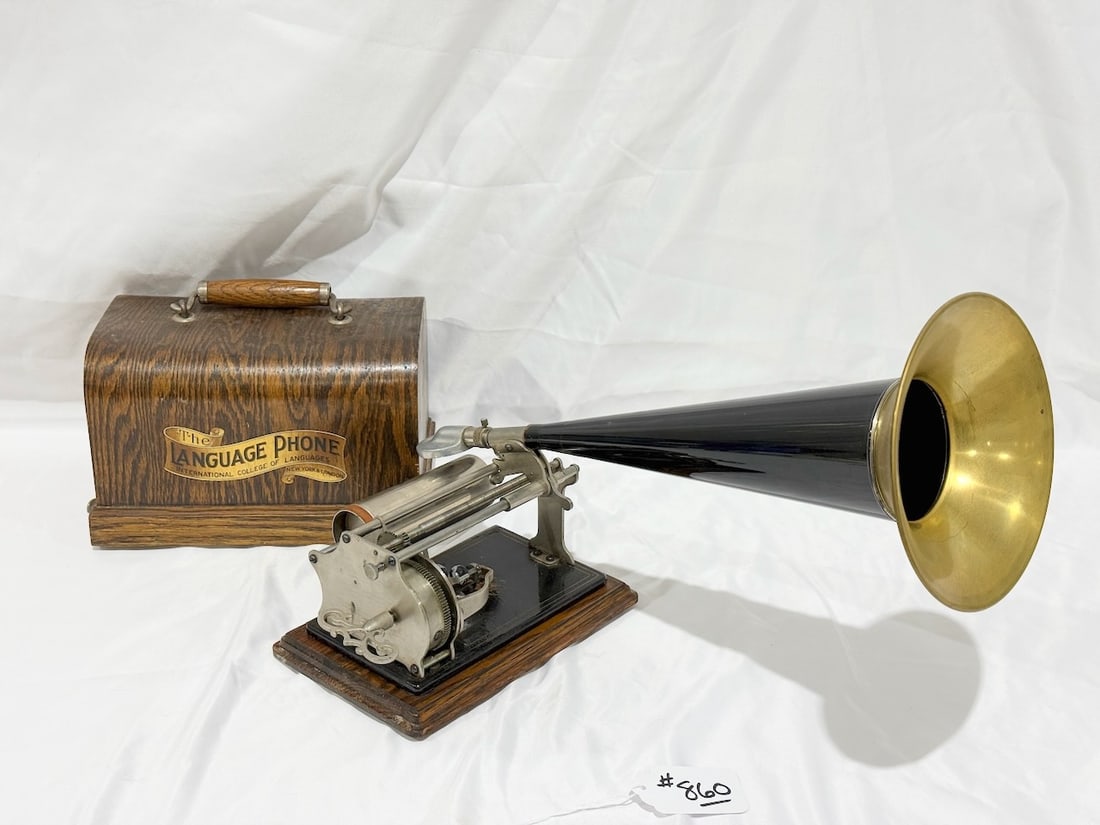 Columbia Q Language Phone Cylinder Phonograph (1 of 3)