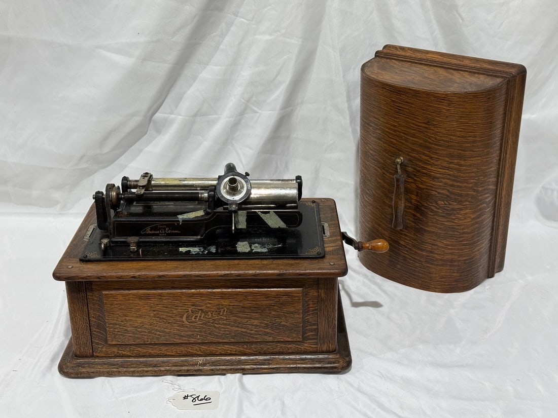 Edison Triumph Cylinder Phonograph (1 of 4)