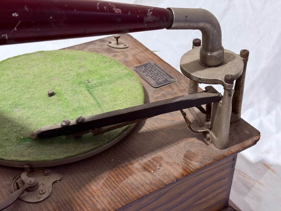 Vitaphone Disc Phonograph - 2