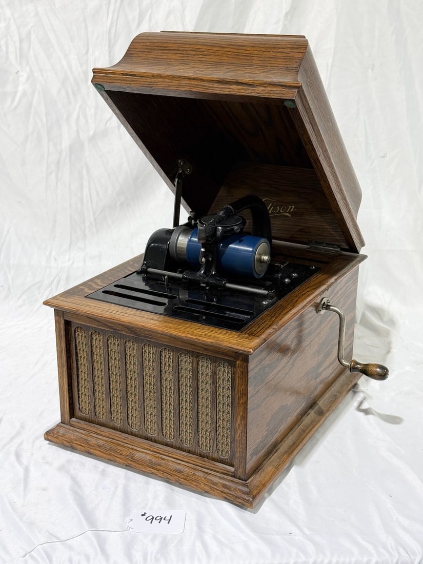 Amberola 30 Cylinder Phonograph: Reproducer and crank