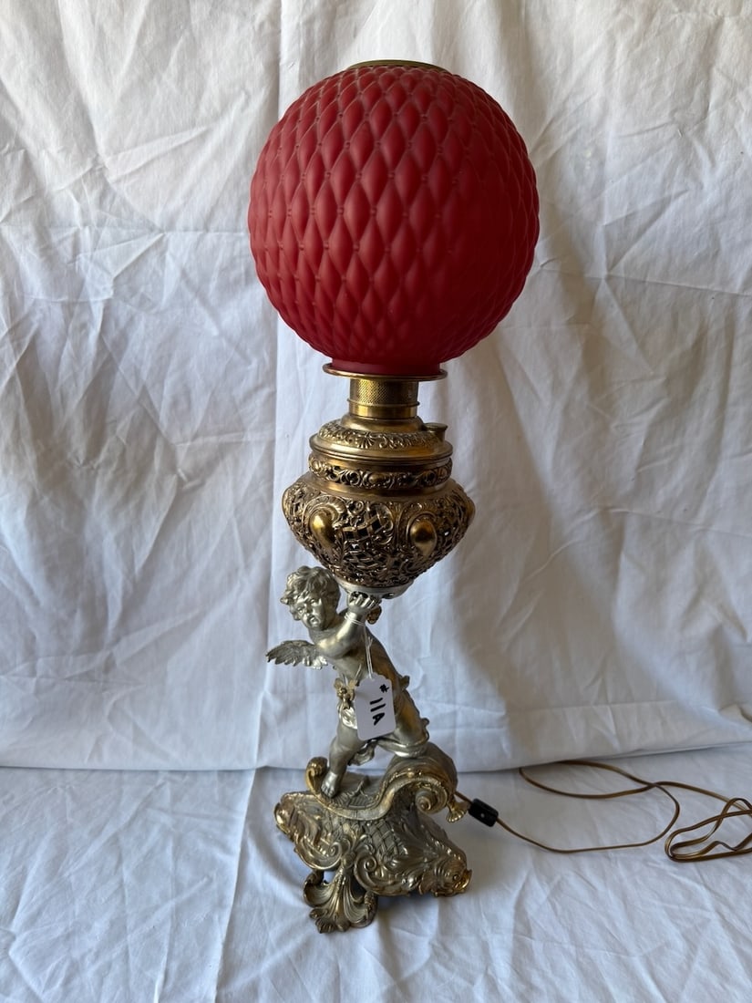 Excellent Figural Banquet Lamp (1 of 5)