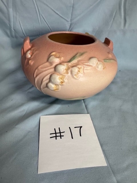Roseville Ixia Vase: Pink Handle; 7" x 4-1/2" tall