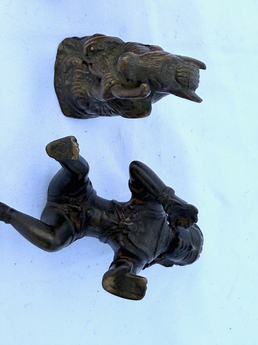 4 Bronze Statues - 4