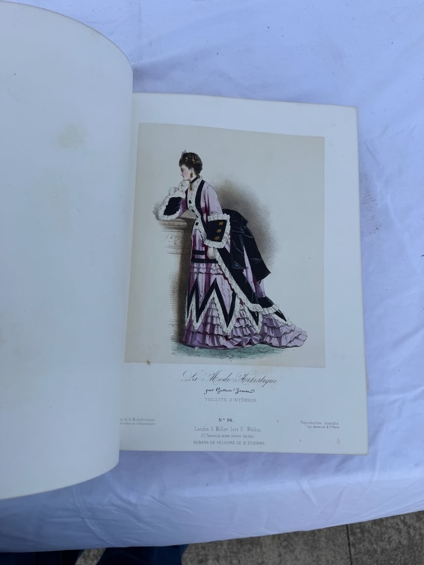 A Bound Excellent Album of Fashion Print: Artistique Plates; 201 total