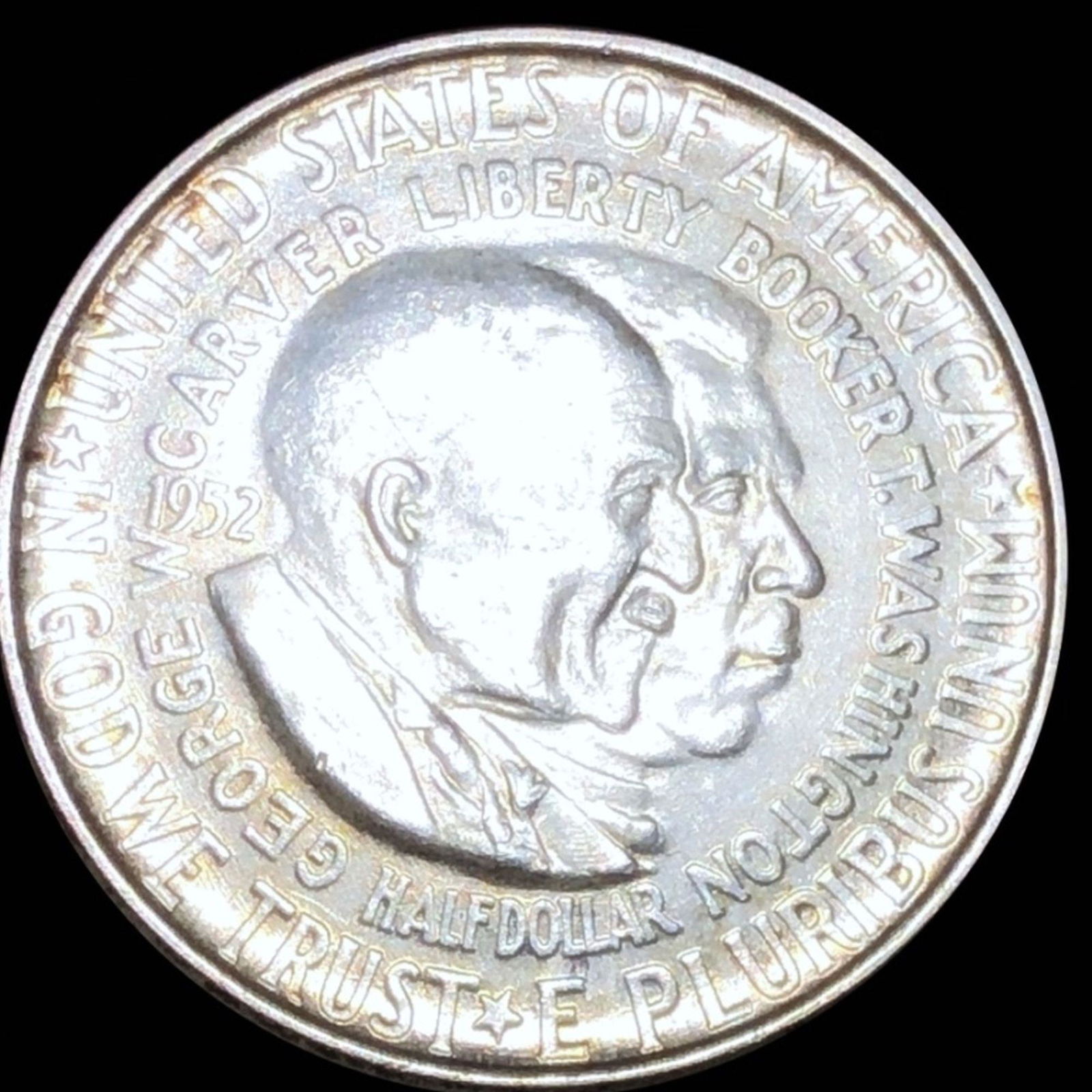 1952 Washington/Carver Half Dollar UNCIRCULATED (1 of 2)
