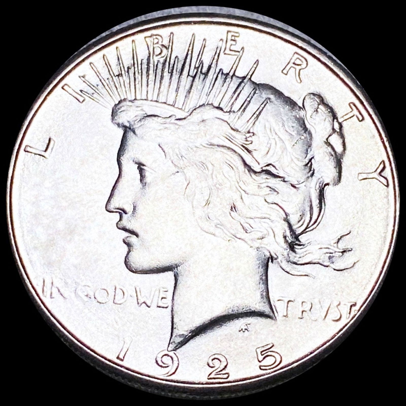 1925-S Silver Peace Dollar NEARLY UNC (1 of 2)