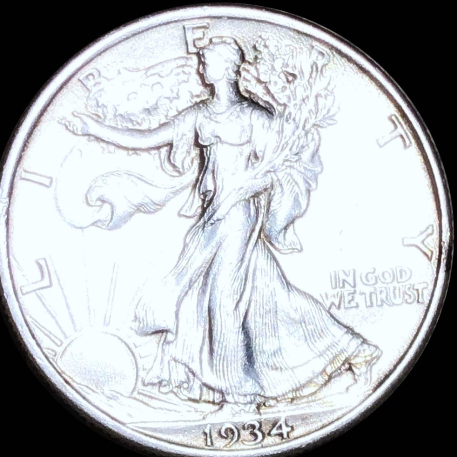 1934 Walking Half Dollar CLOSELY UNCIRCULATED (1 of 2)