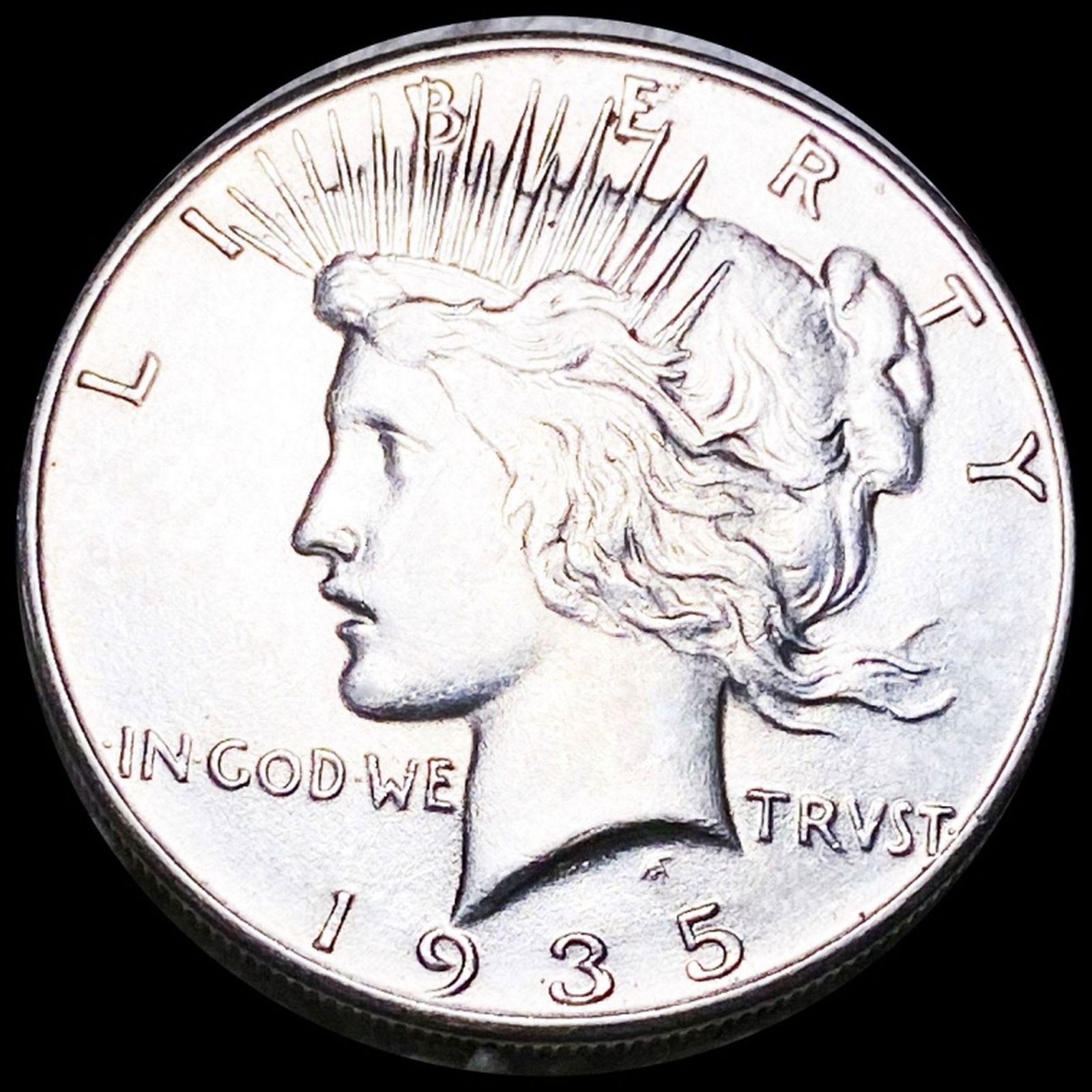1935 Silver Peace Dollar CLOSELY UNCIRCULATED (1 of 2)