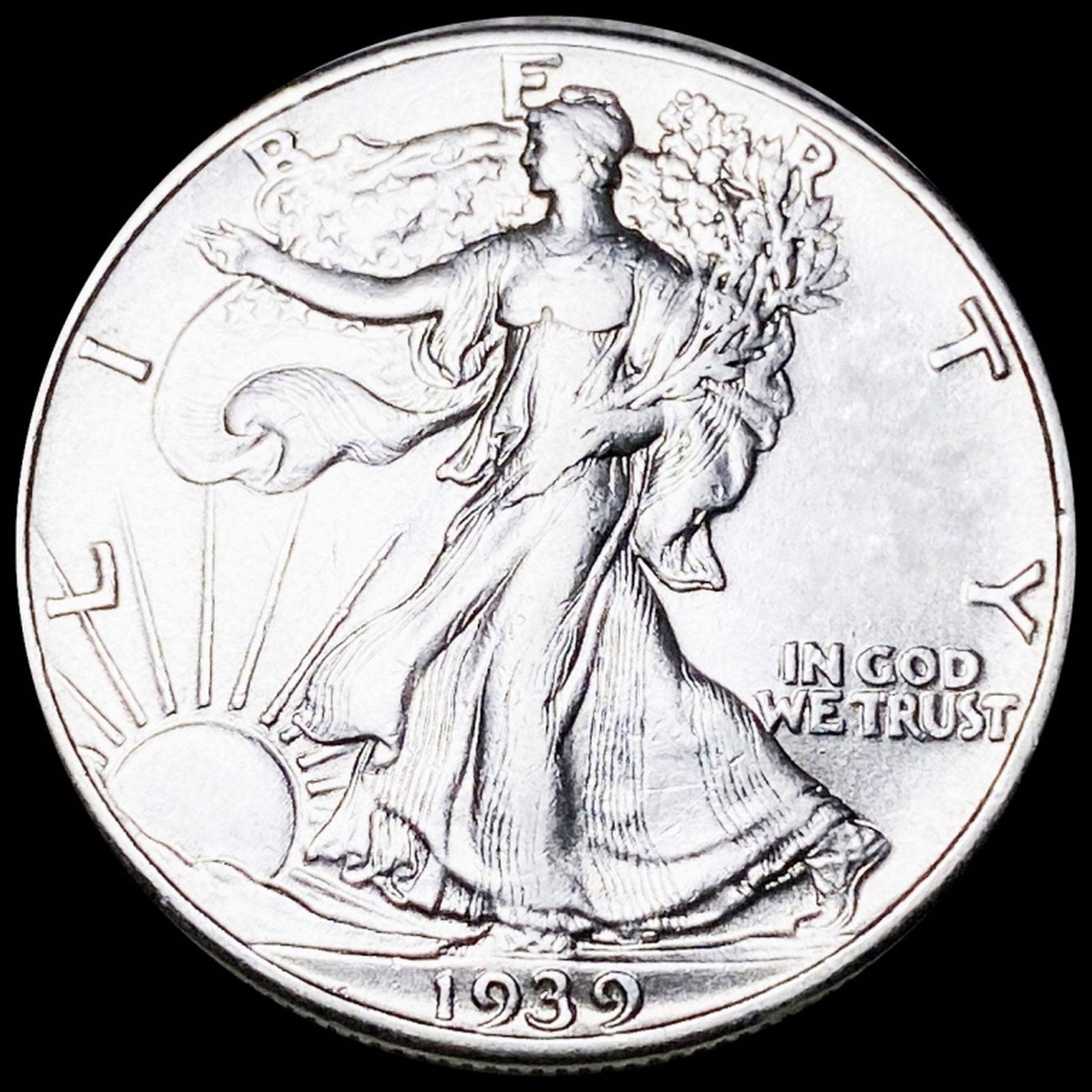 1939 Walking Half Dollar CLOSELY UNCIRCULATED (1 of 2)