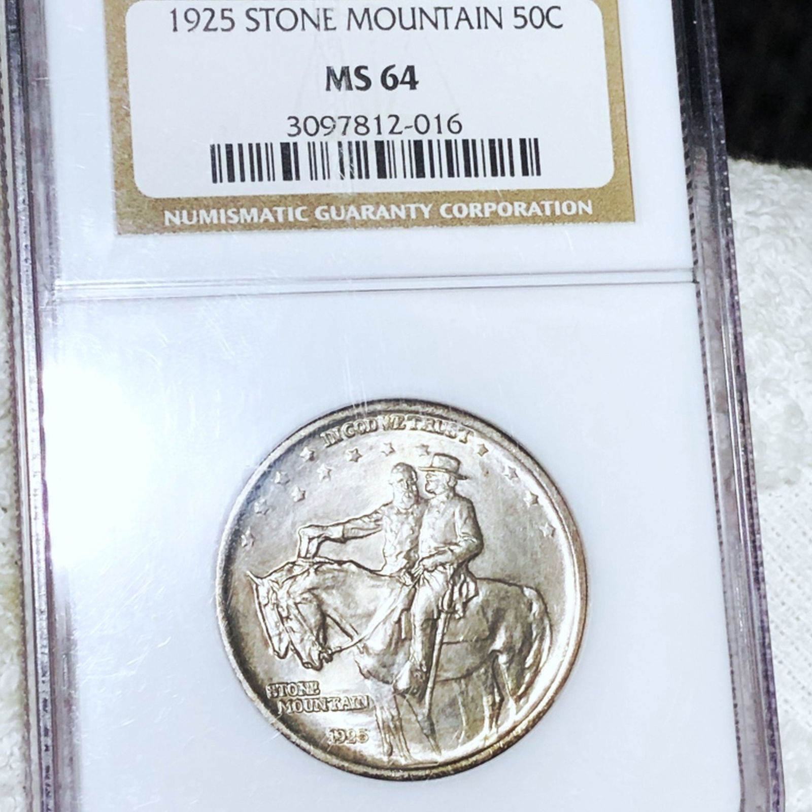 1925 Stone Mountain Half Dollar NGC - MS64 (1 of 2)