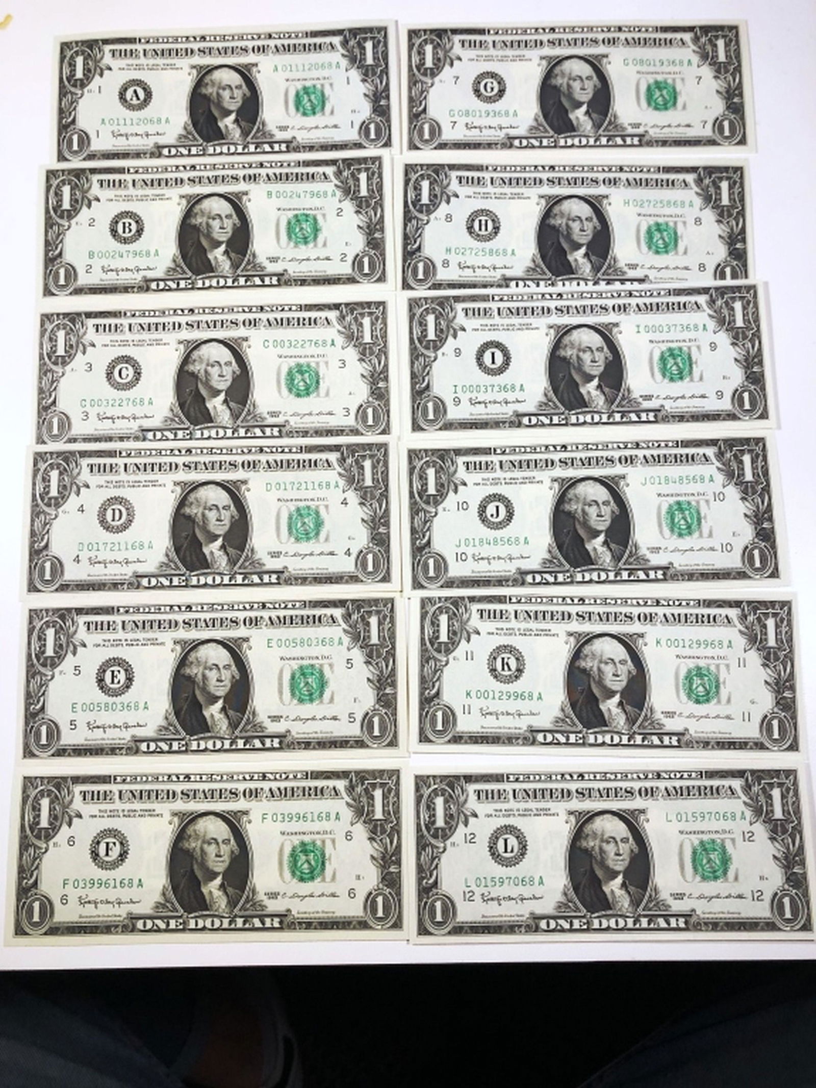 (12) 1963 US Green Seal Bill UNCIRCULATED (1 of 2)