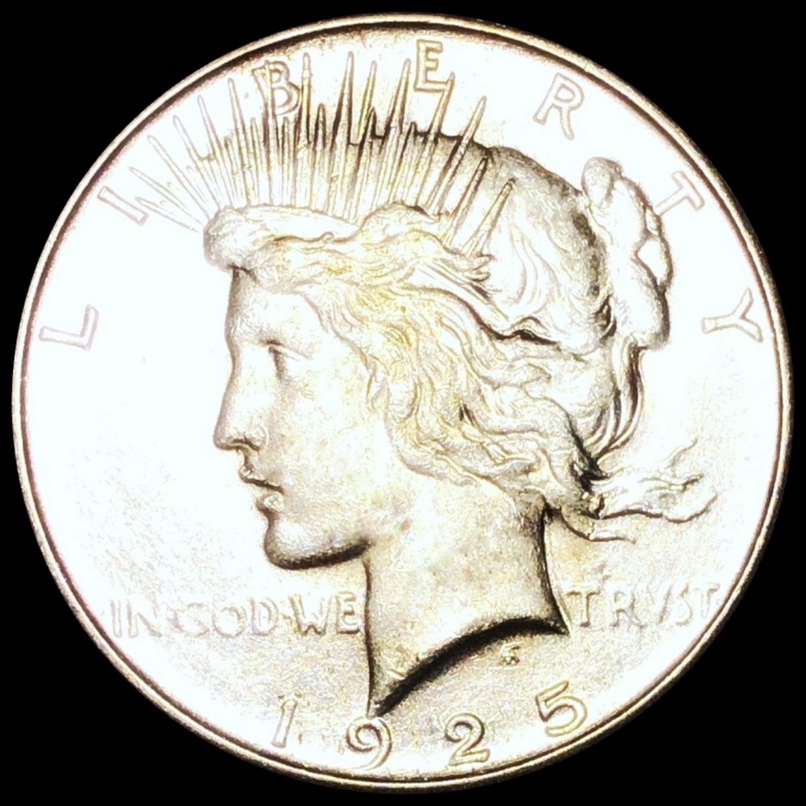 1925-S Silver Peace Dollar CLOSELY UNC (1 of 2)