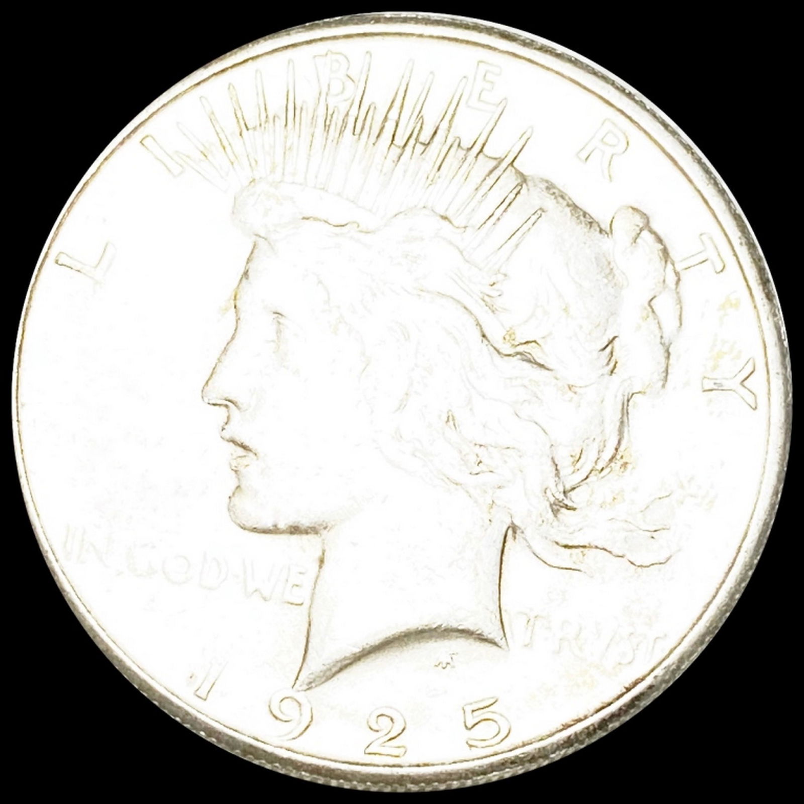 1925-S Silver Peace Dollar NEARLY UNC (1 of 2)