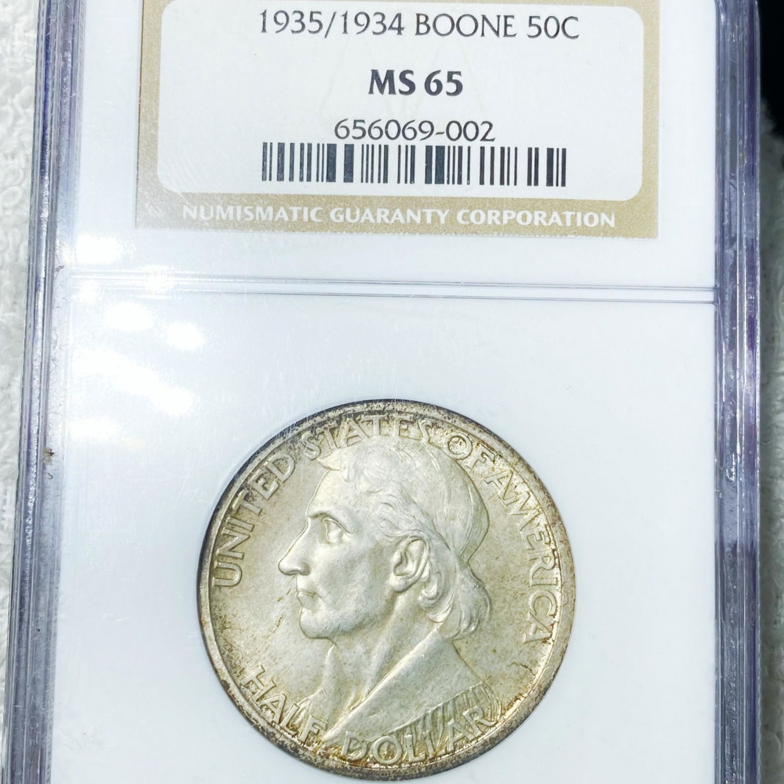 1935/34 Boone Half Dollar NGC - MS65 (1 of 2)