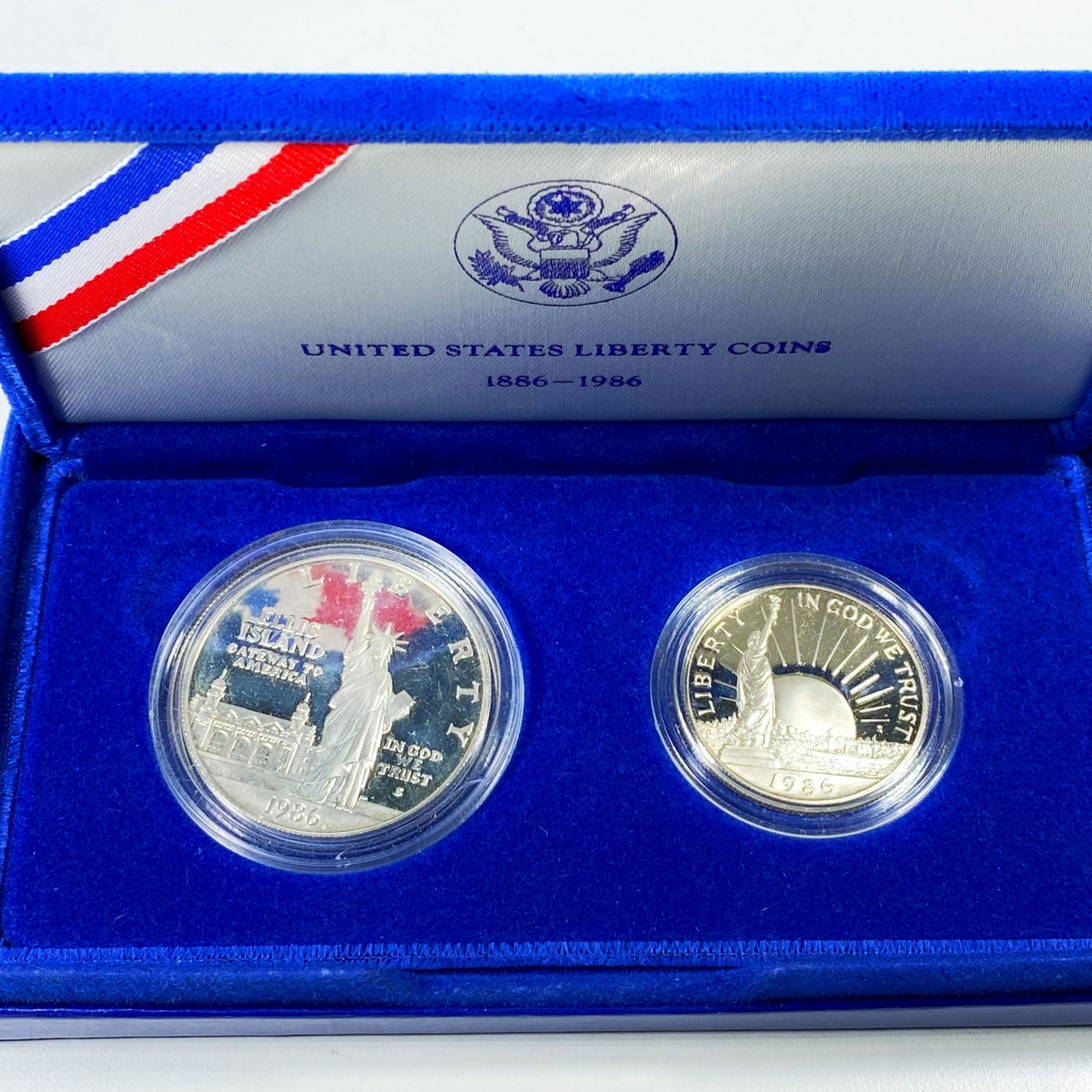 1986 US Liberty Silver Dollar & Half Dollar GEM BU: 1986 US Liberty Silver Dollar & Half Dollar GEM BU