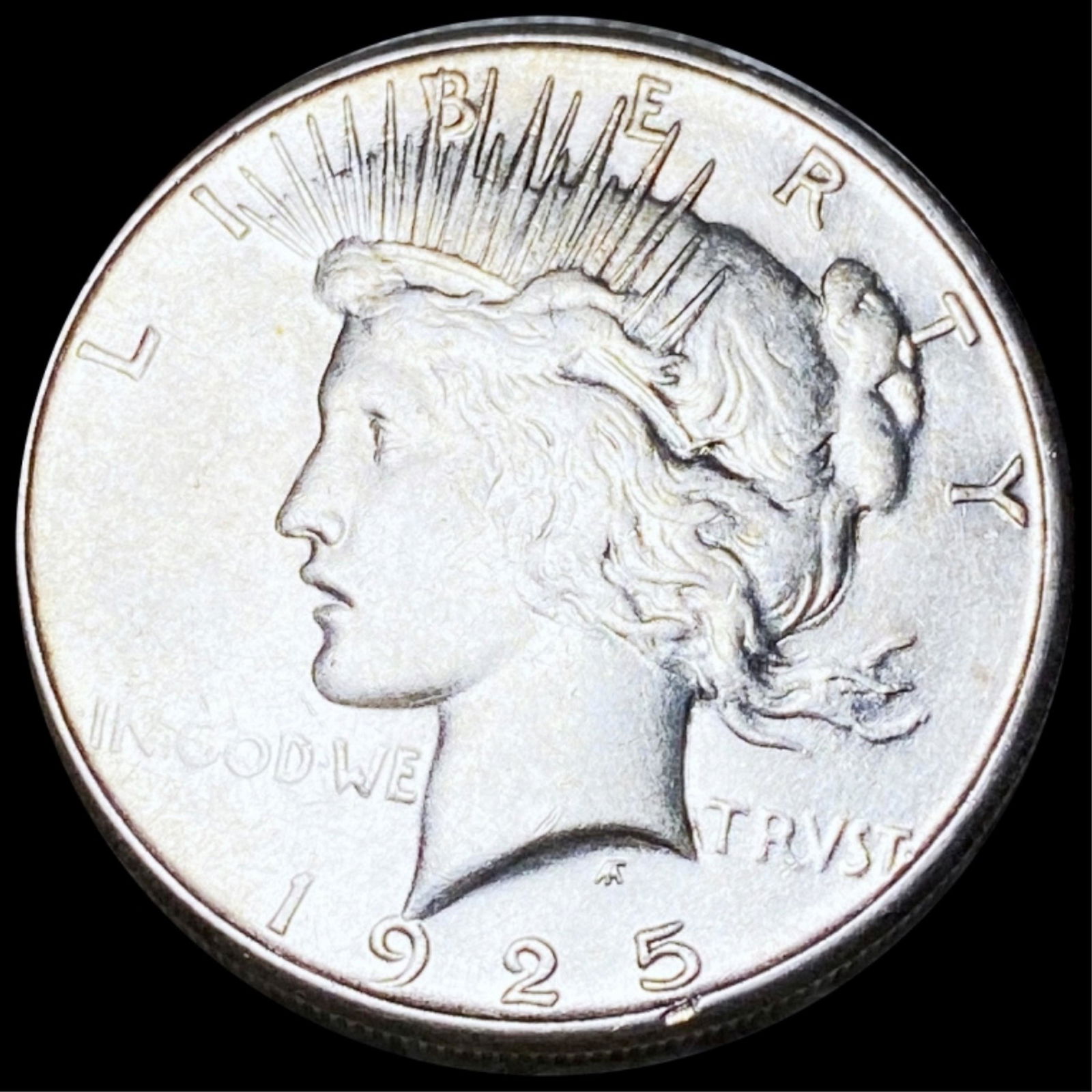 1925-S Silver Peace Dollar NEARLY UNCIRCULATED (1 of 2)