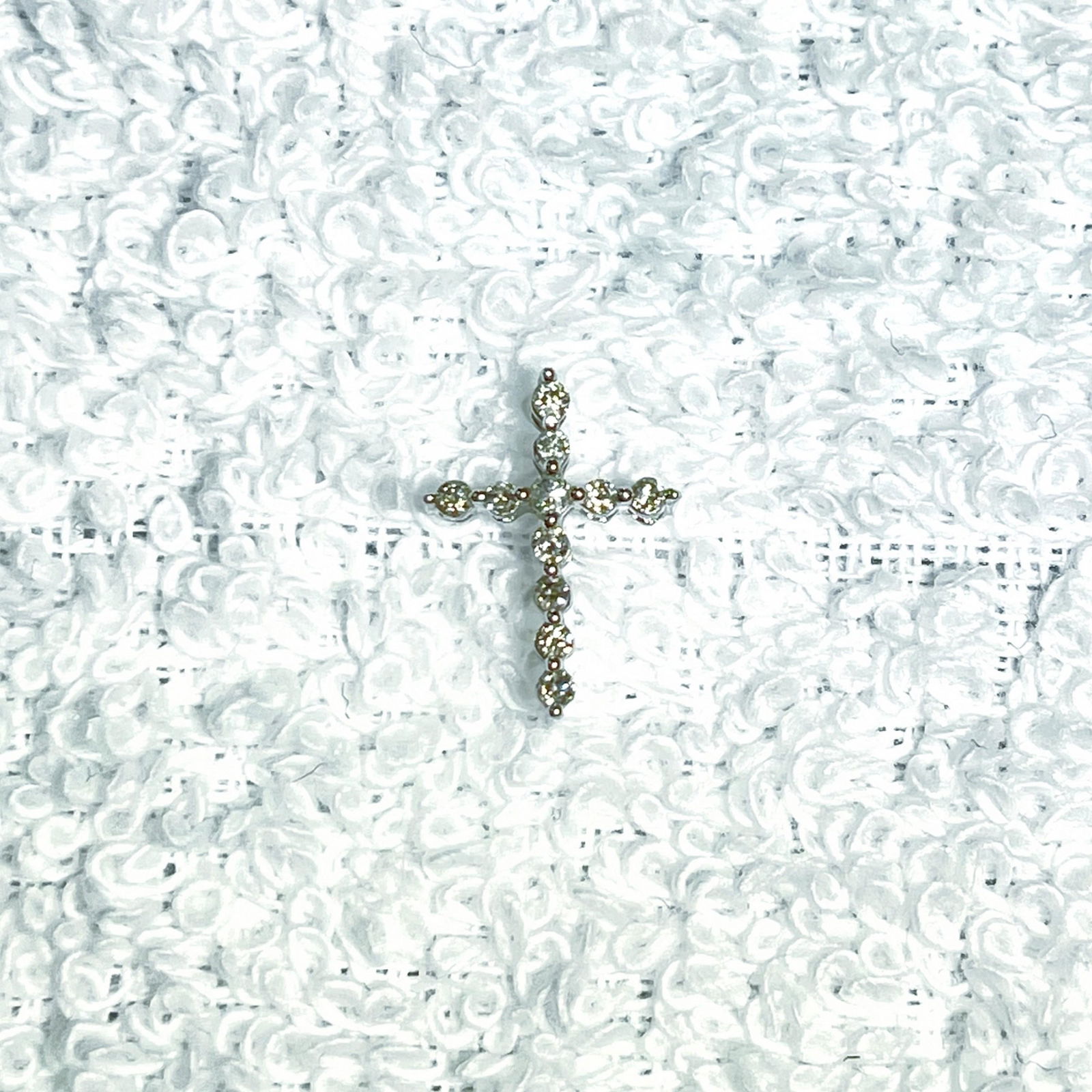 10KT White-Gold Cross Pendant/w Diamonds, .3DWT (1 of 2)