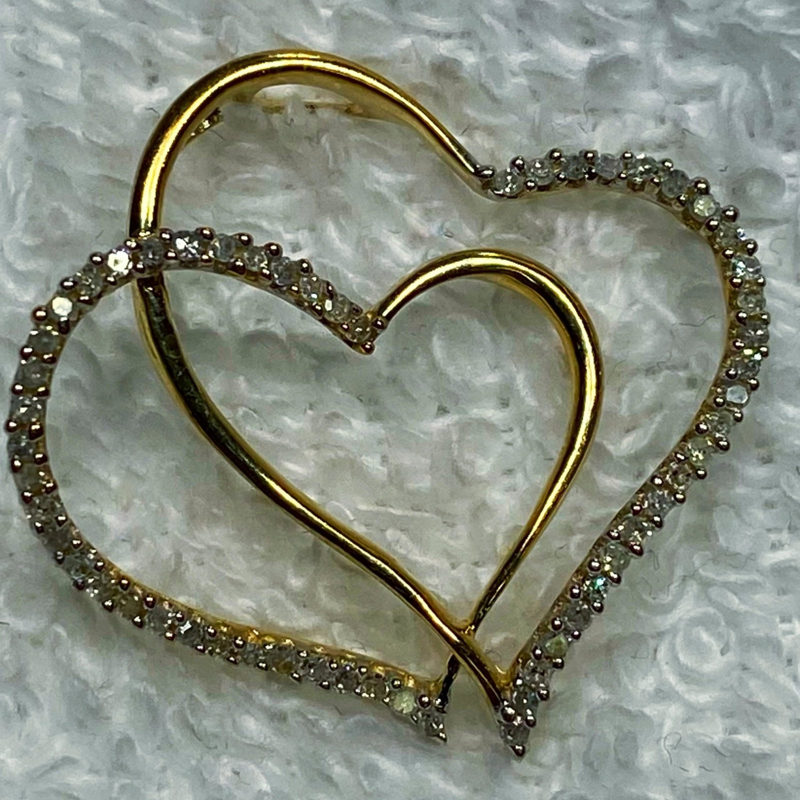 14kt Gold Open Heart Pendant /w Diamond Lining,: 14kt Gold Open Heart Pendant /w Diamond Lining,
