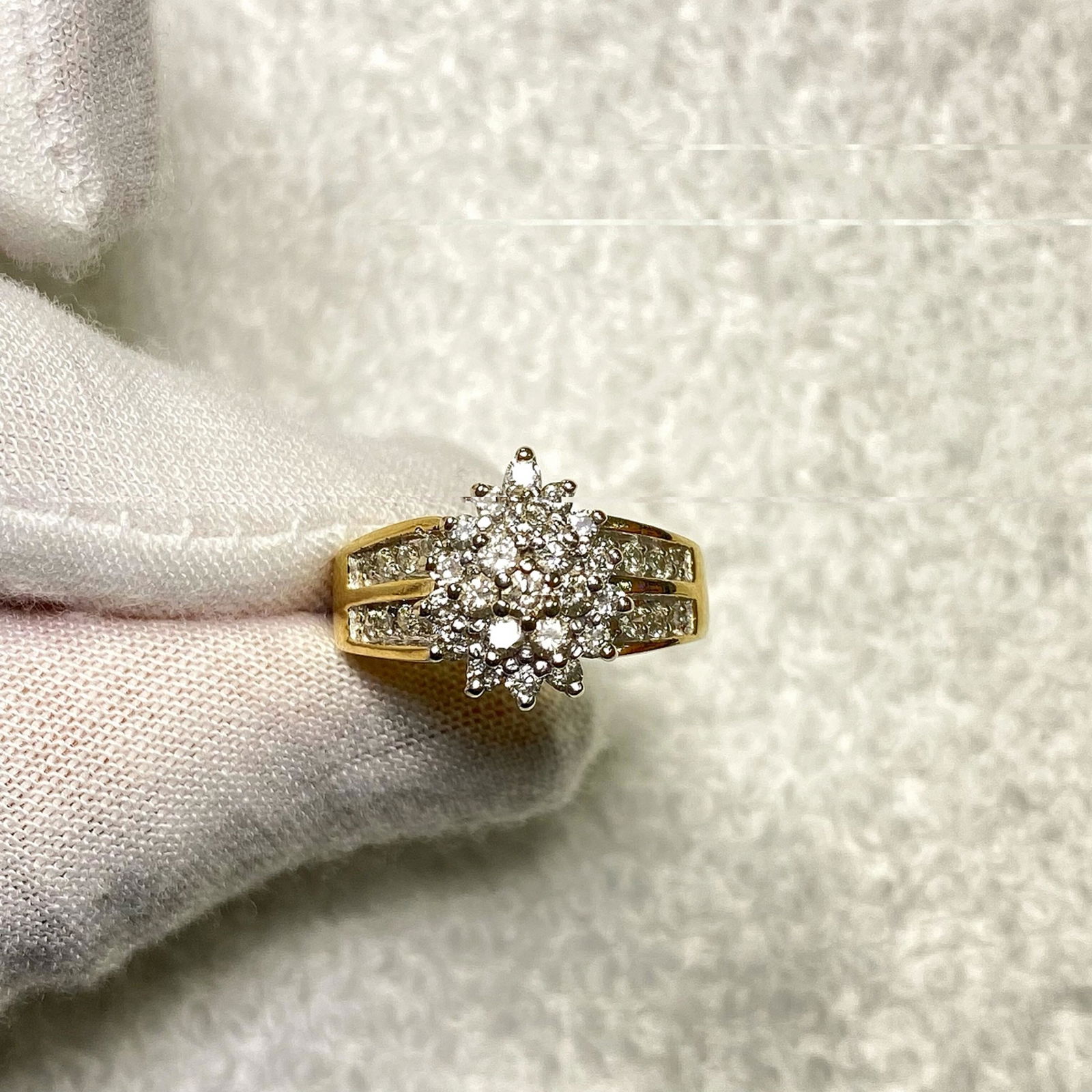 10KT Gold Diamond Studded Ring 3.4DWT (1 of 2)