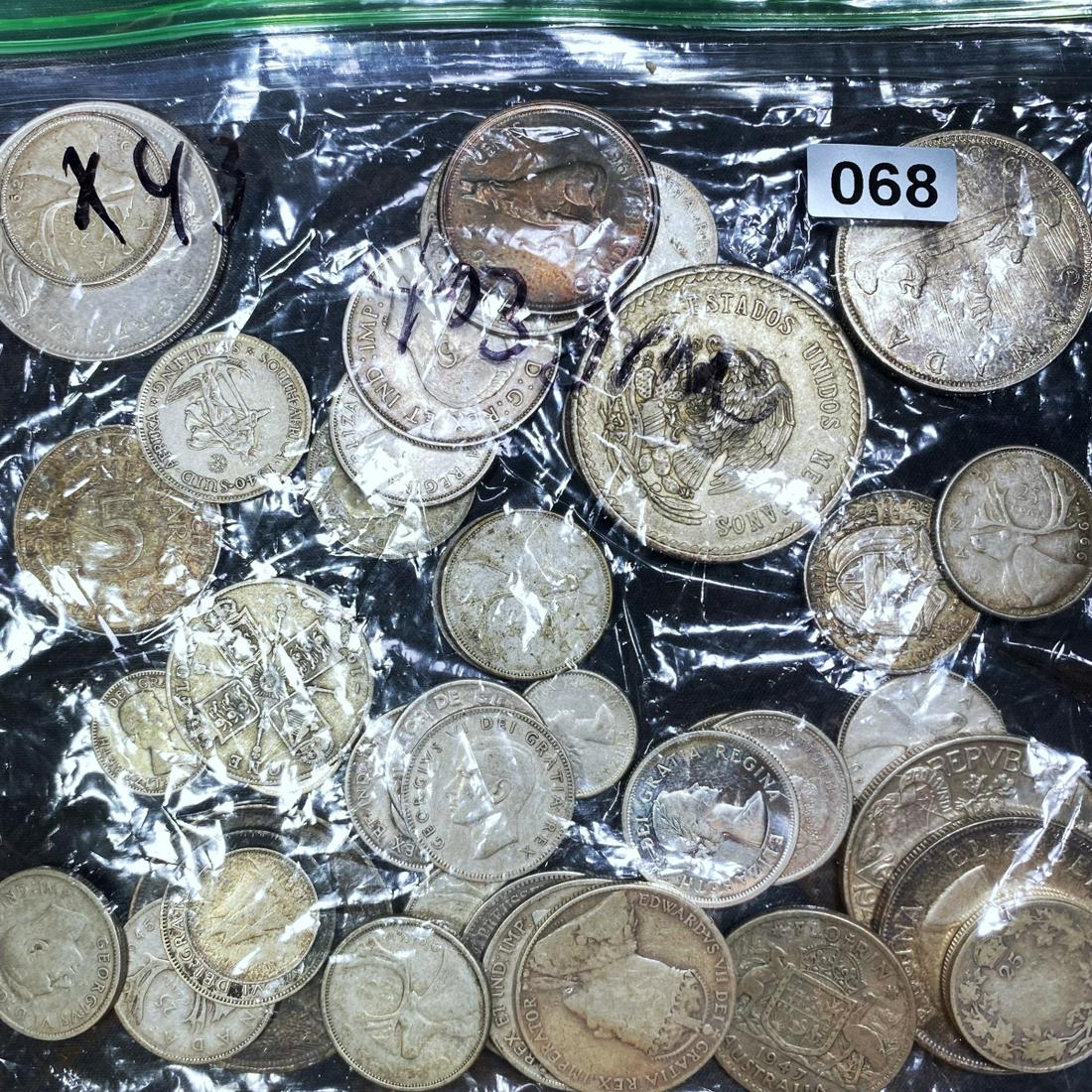 43 Misc Foreigns Coins 403g NEARLY UNCIRCULATED (1 of 2)