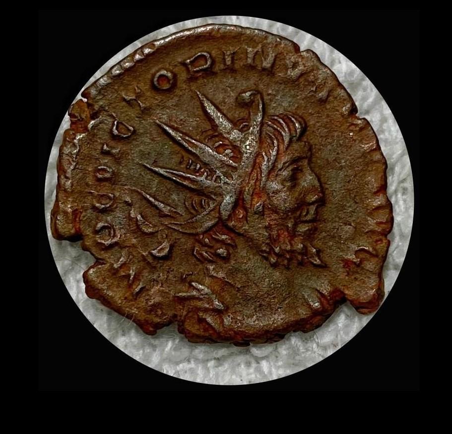273-274 AD Tetricus II Bronze Antoninianus AU+ (1 of 4)