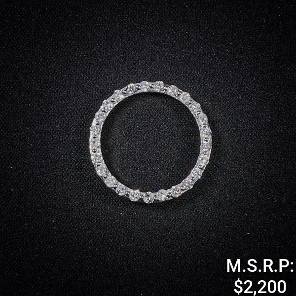 1.2 DWT 14 KT Wht Gold Circle Pendant w/ Dimd (1 of 2)