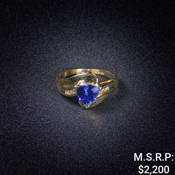 2.6 DWT 10 KT Gold w/ Dimd Lining & Gem Ring Sz: (1 of 2)