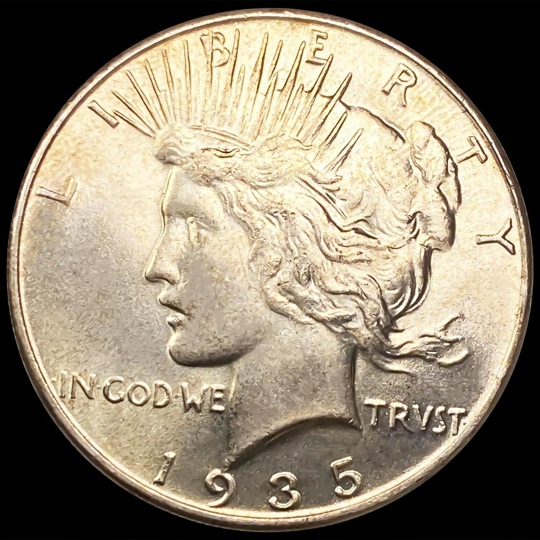 1935 Silver Peace Dollar CLOSELY UNCIRCULATED (1 of 2)