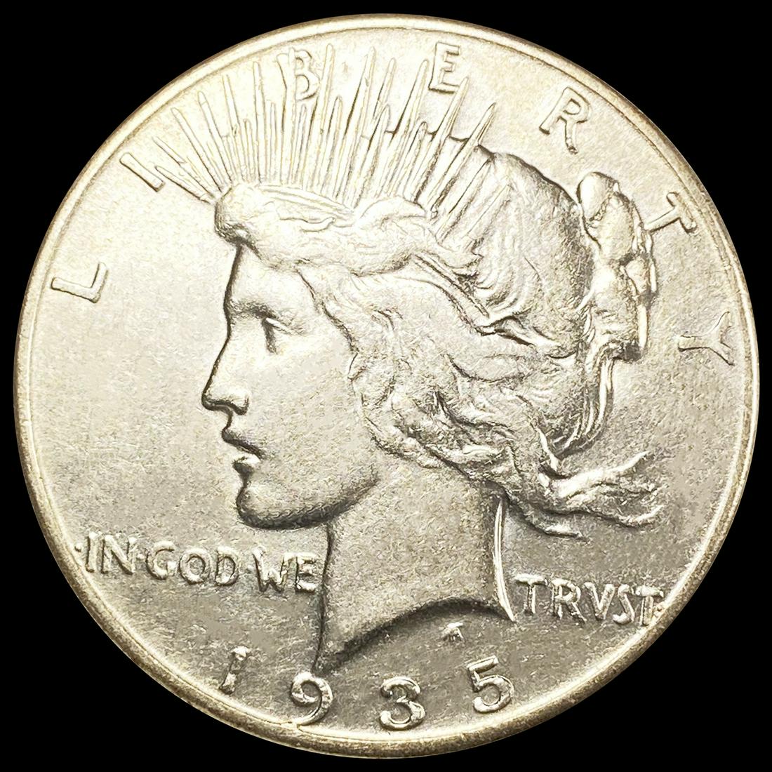 1935 Silver Peace Dollar CLOSELY UNCIRCULATED (1 of 2)