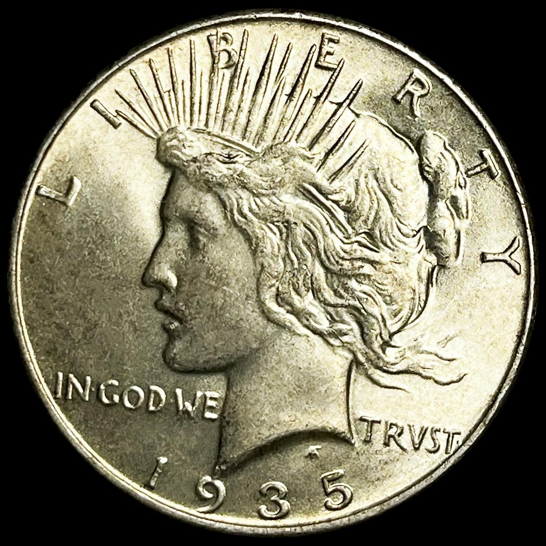 1935 Silver Peace Dollar UNCIRCULATED (1 of 2)