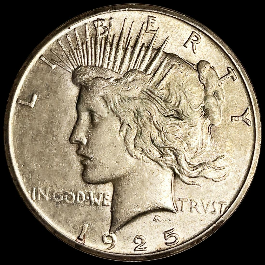 1925 Silver Peace Dollar CLOSELY UNCIRCULATED (1 of 2)