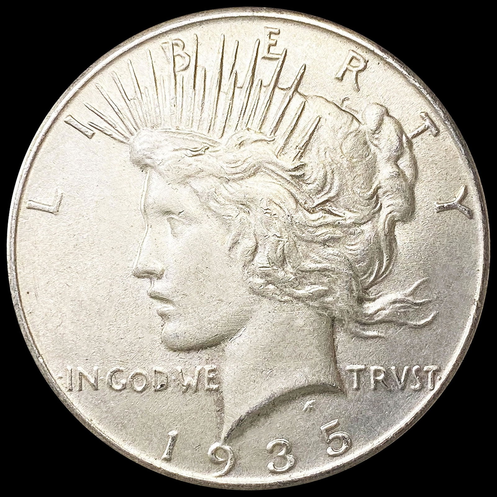 1935 Silver Peace Dollar CLOSELY UNCIRCULATED (1 of 2)
