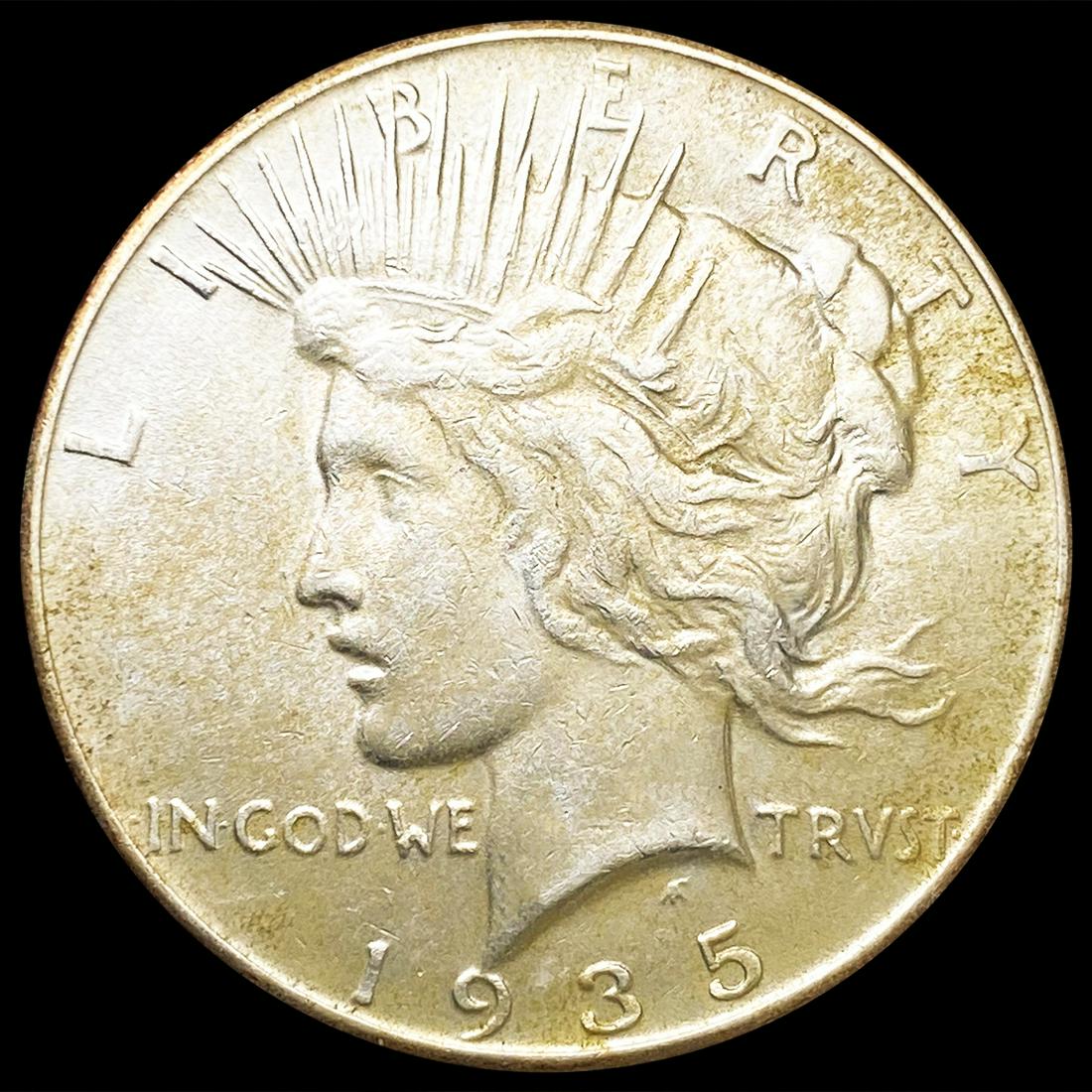1935 Silver Peace Dollar CLOSE UNCIRCULATED (1 of 2)