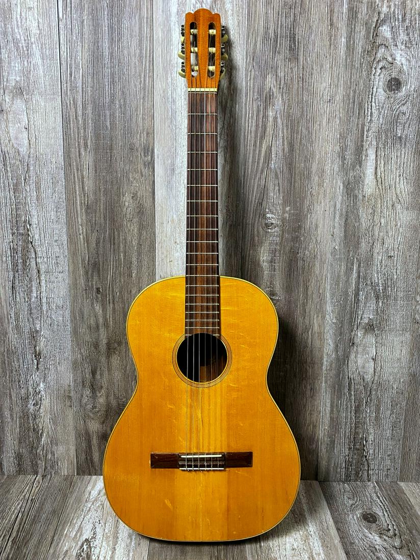 1960-1970's Morroni Classical ACC Guitar w/ Case (1 of 9)