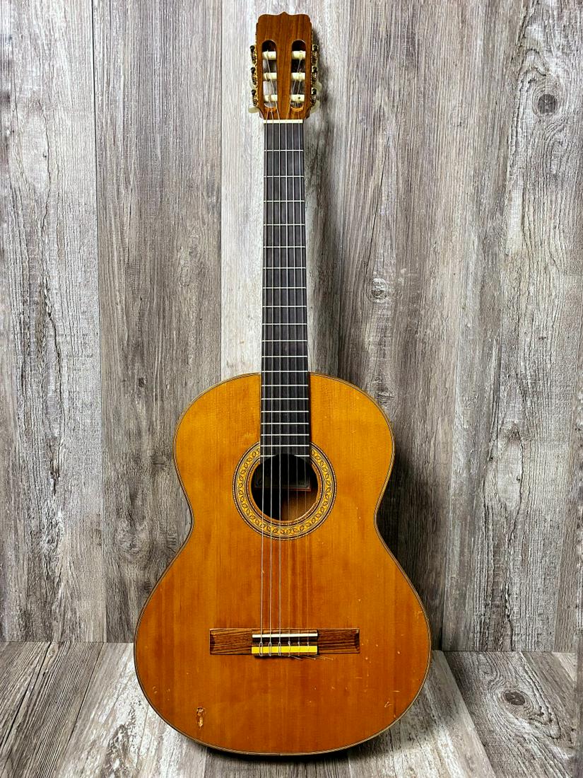 2002 Jose Ramries Acoustic Guitar w/ Hard Case: 2002 Jose Ramries Acoustic Guitar w/ Hard Case