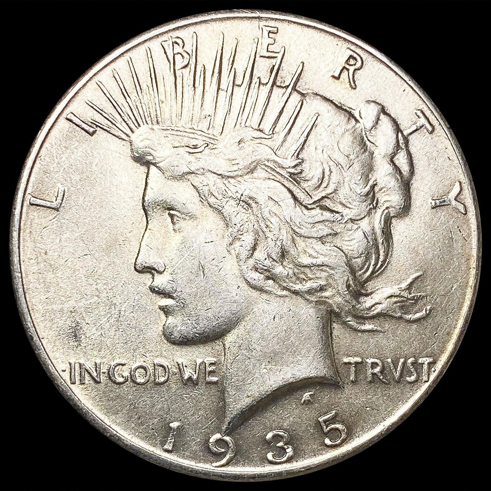 1935 Silver Peace Dollar NEARLY UNCIRCULATED (1 of 2)