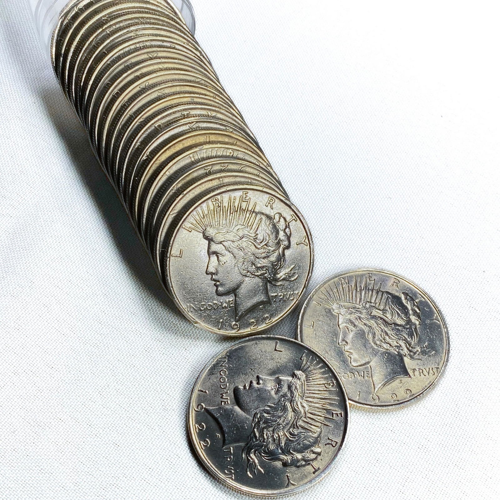 Peace Dollars 20 Coin Roll Mixed Dates UNC (1 of 4)