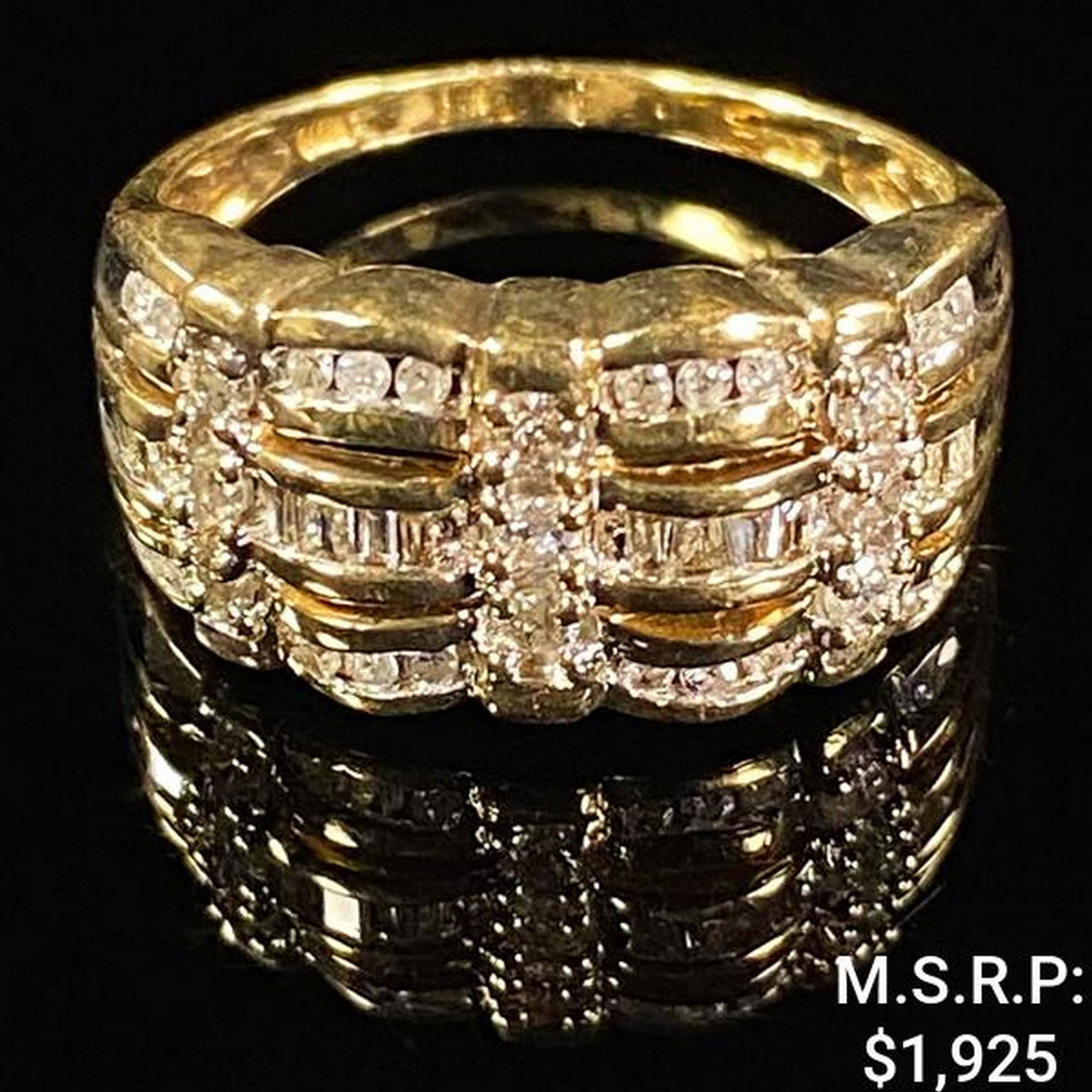 2.8 DWT 10 KT Gold w/ Diamond Ring Sz: 8 (1 of 3)