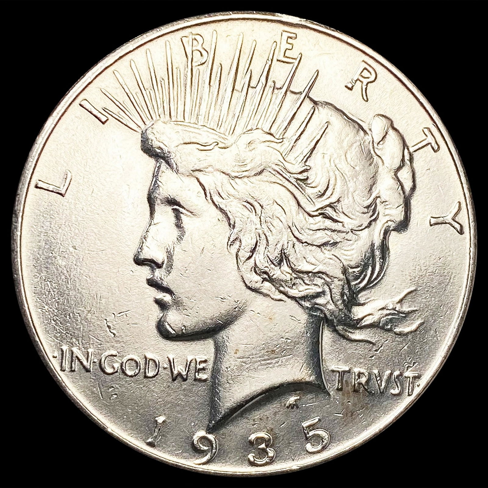 1935 Silver Peace Dollar CLOSELY UNCIRCULATED (1 of 2)