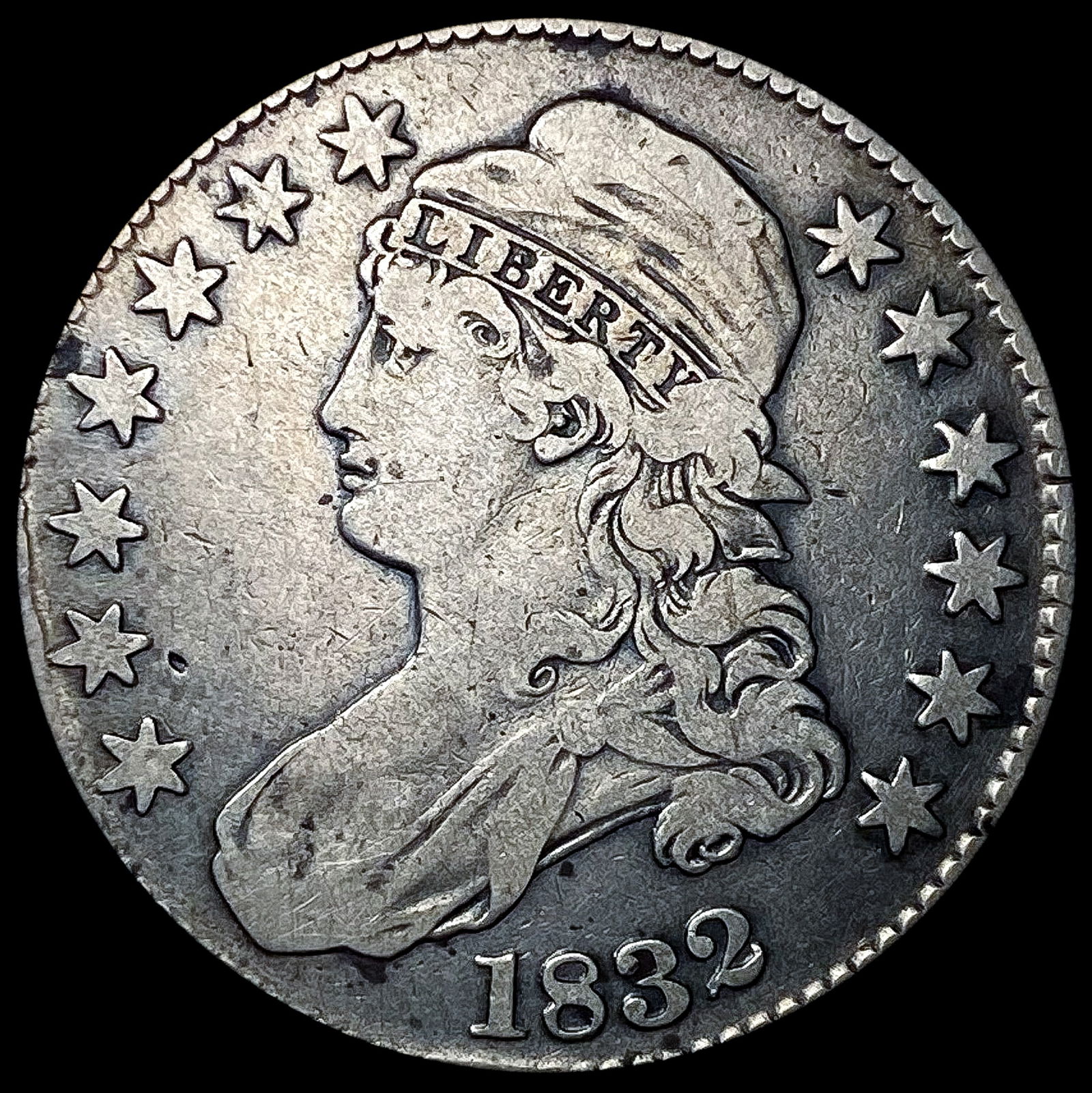 1832 O-107 R2 Capped Bust Half Dollar NICELY CIRCU (1 of 2)