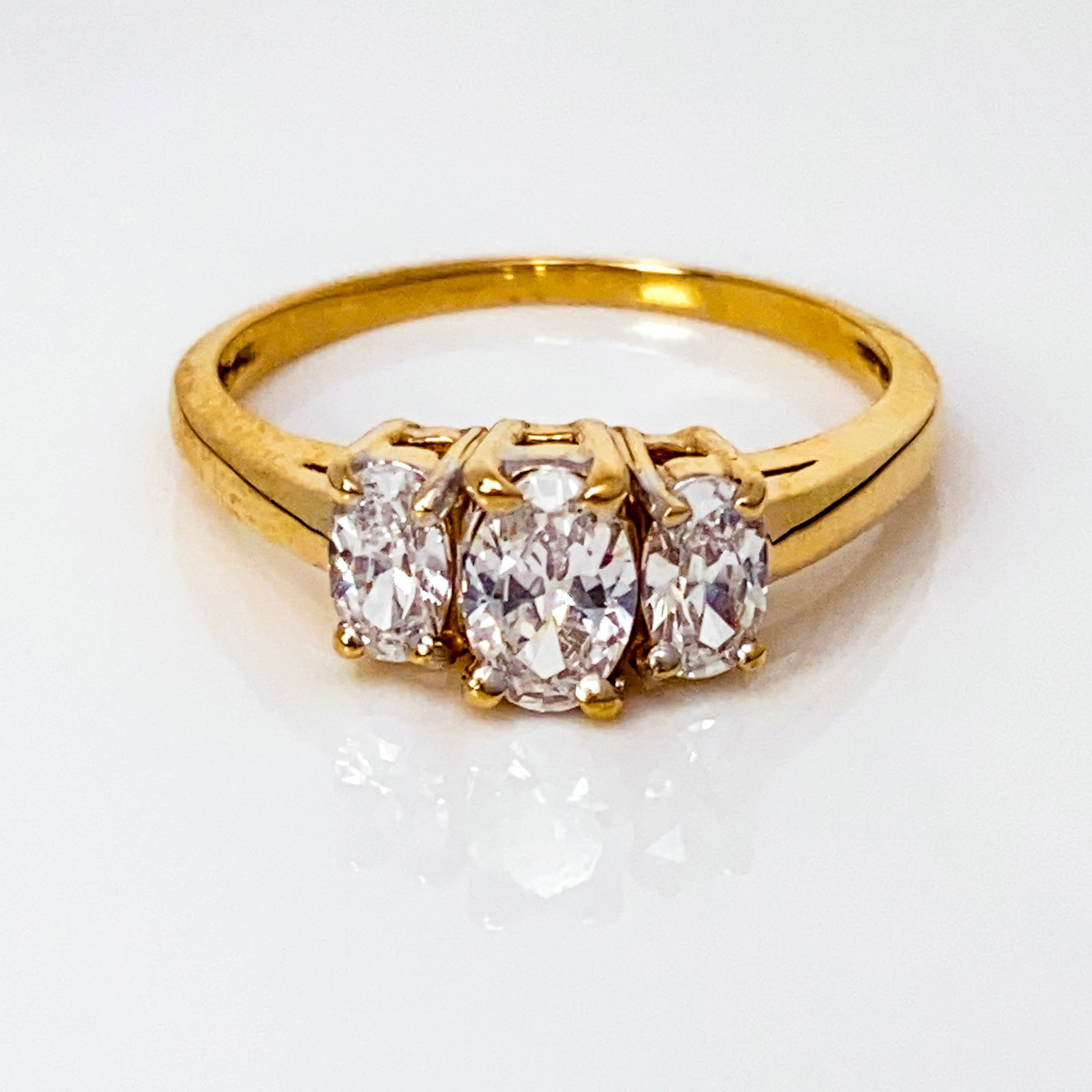 10k yg 3 Stone Ring (1 of 4)